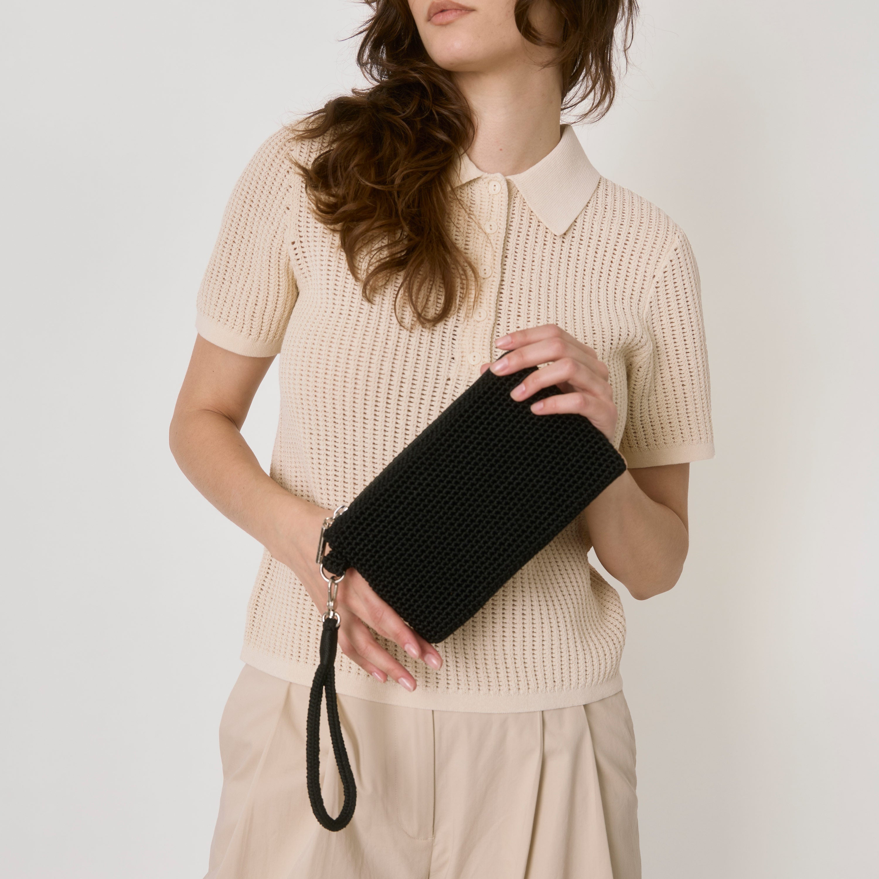 The Sak Vita Wristlet - Hand Crochet - Black