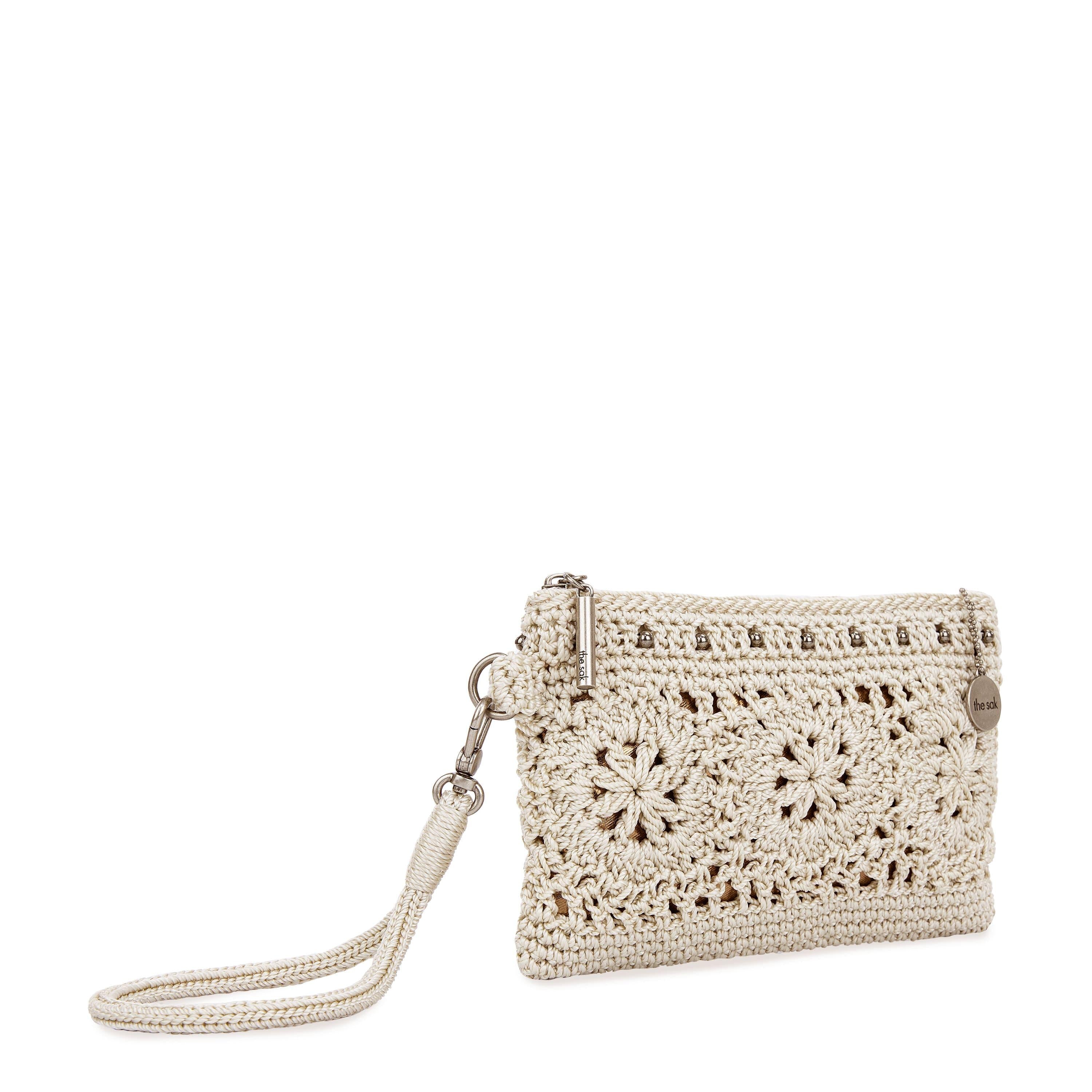 The Sak Vita Wristlet - Hand Crochet - Natural Medallion