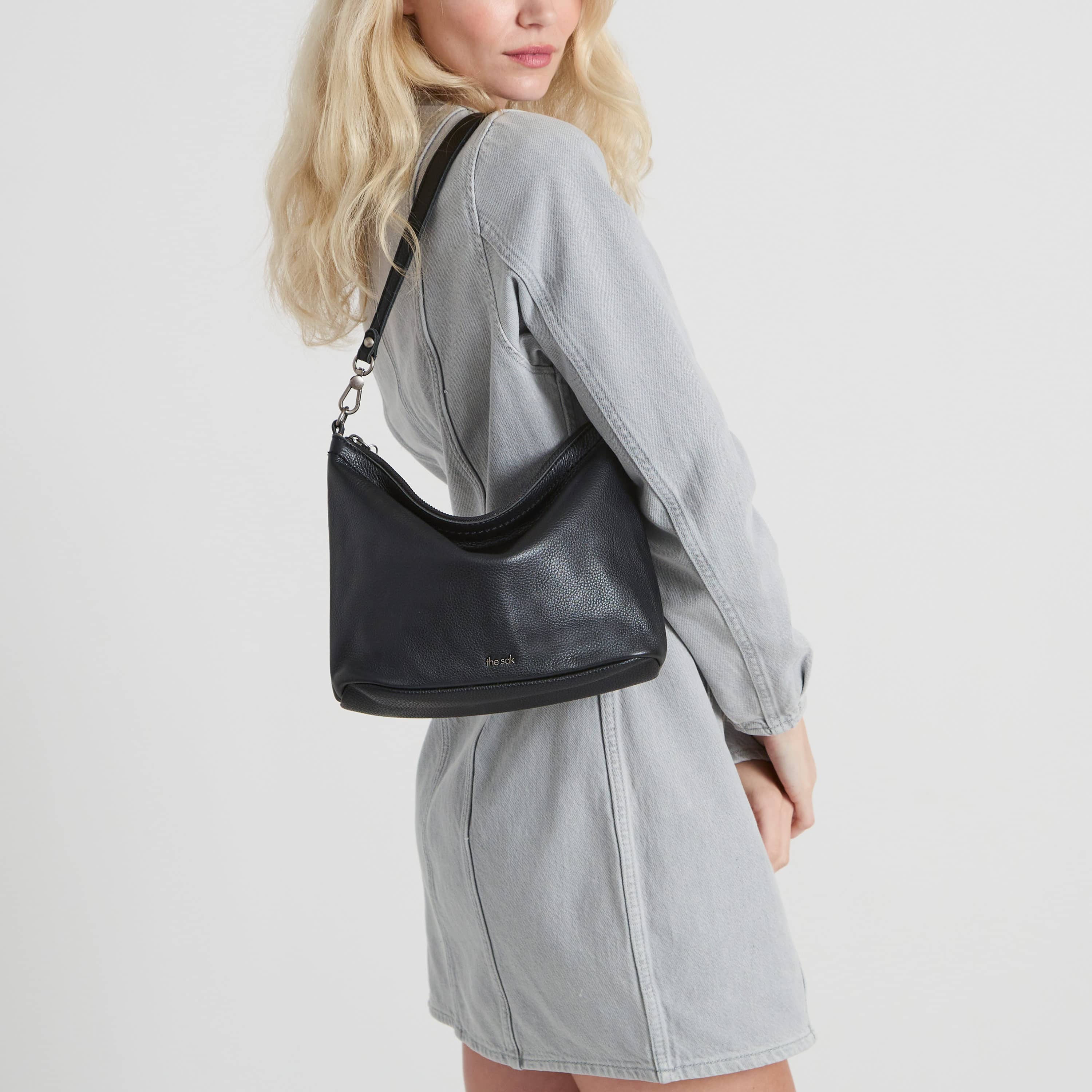 The Sak Jasmine Small Hobo - Leather - Black