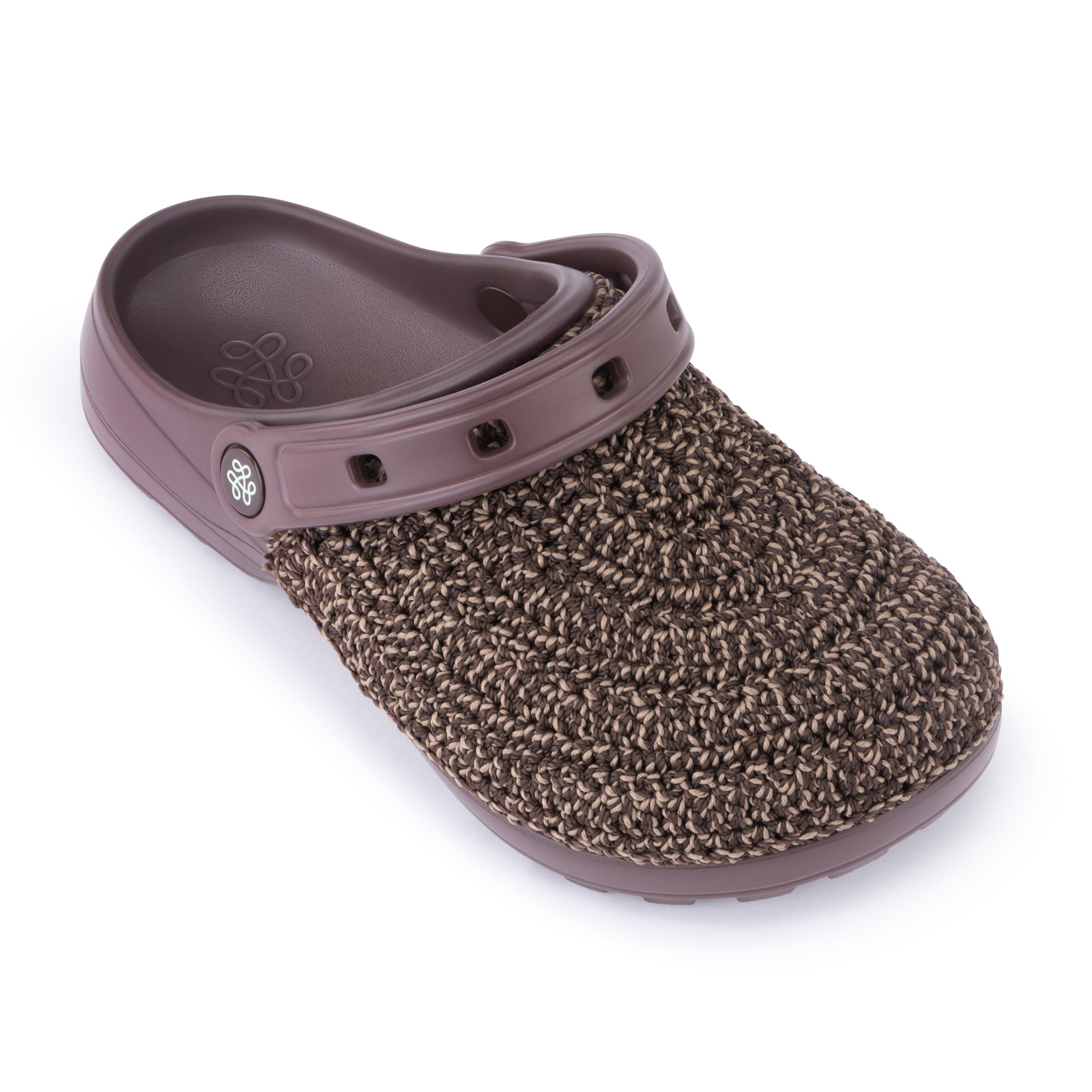 The Sak Bolo Clog - Hand Crochet - Nutmeg Static